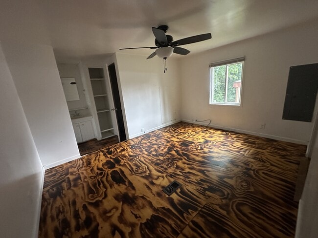 Building Photo - 7150 Seward Cir