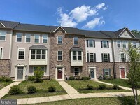 Building Photo - 110 Sweetgum Ct