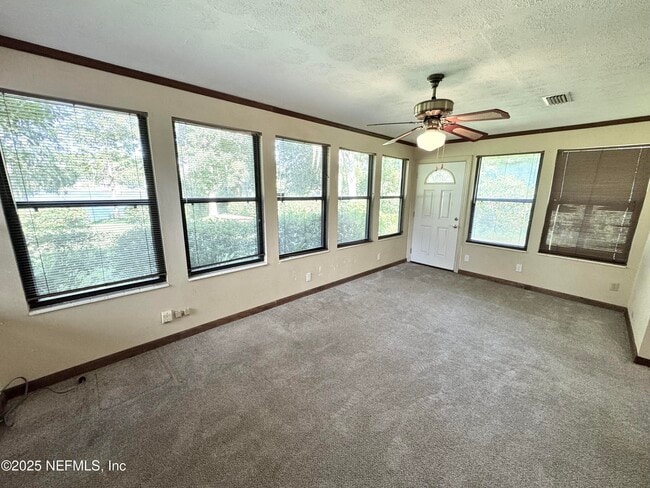 Building Photo - 1692 E Holly Oaks Lake Rd