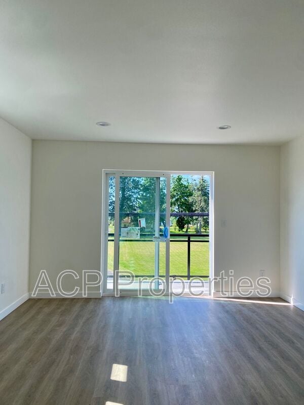 Building Photo - 1318 Bradley Ct