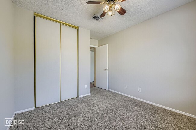 Building Photo - 1322 Jasmine Dr