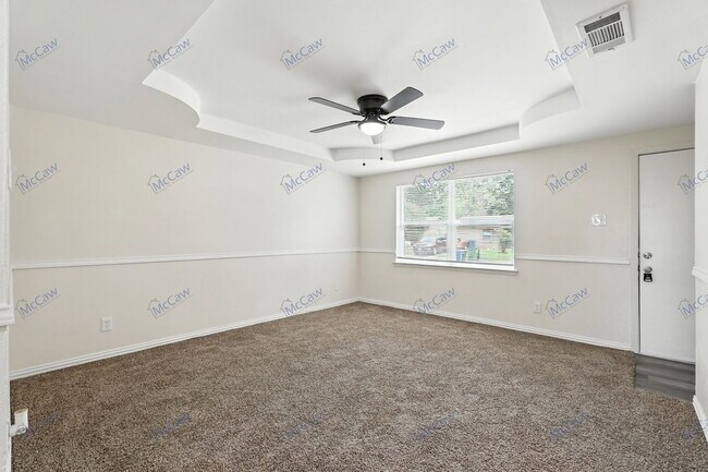 Building Photo - 4425 Central Ln