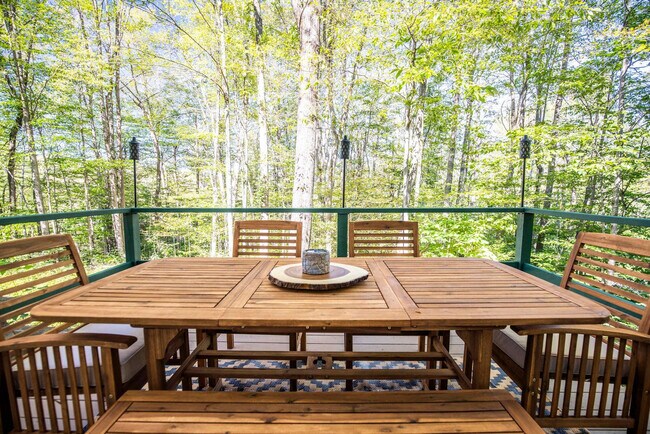 Building Photo - 32 Attitash Loop