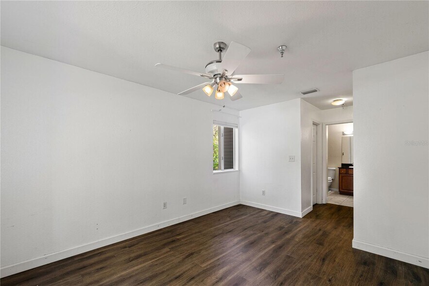 Building Photo - 10263 Gandy Blvd N