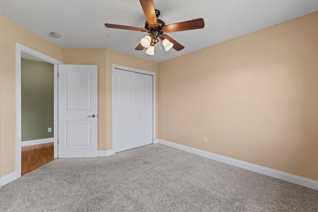 Building Photo - Delightful 3-Bedroom, 2-Bathroom with Fenc...