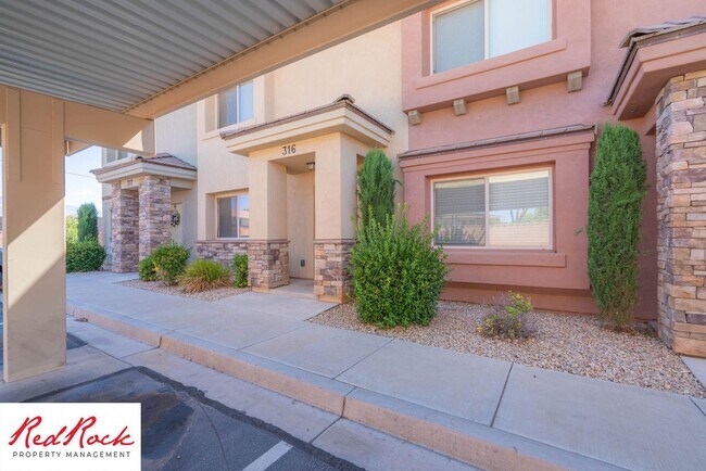 Building Photo - $300 Move in Special! 3 Bedroom Townhome with Internet Included!