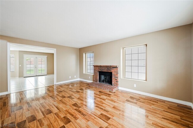 Building Photo - 109 Elegante Way