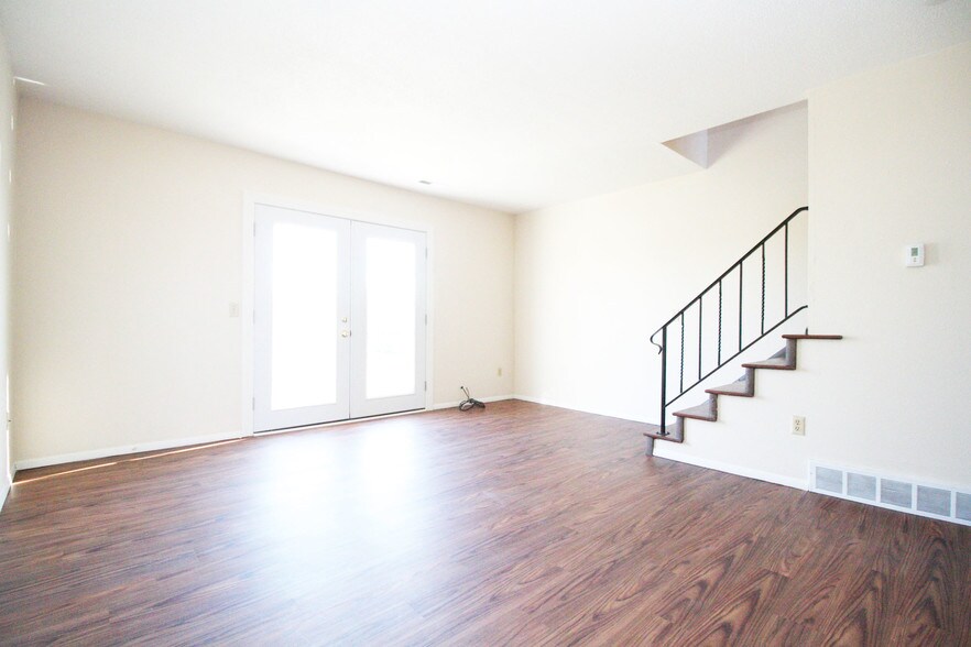 Building Photo - 7269 Ayers Rd