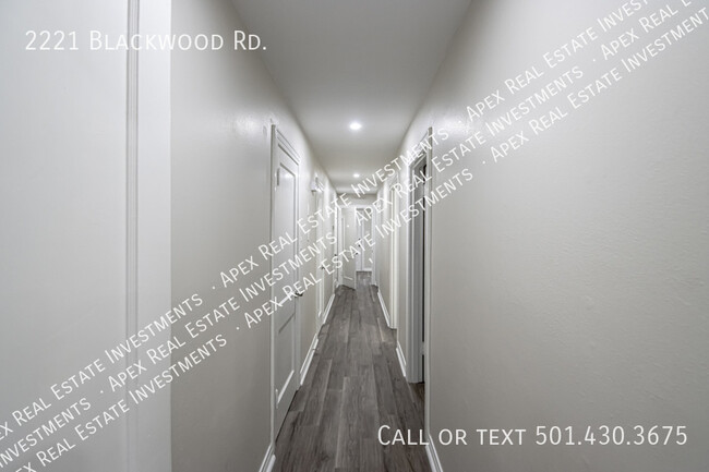 Building Photo - 2221 Blackwood Rd
