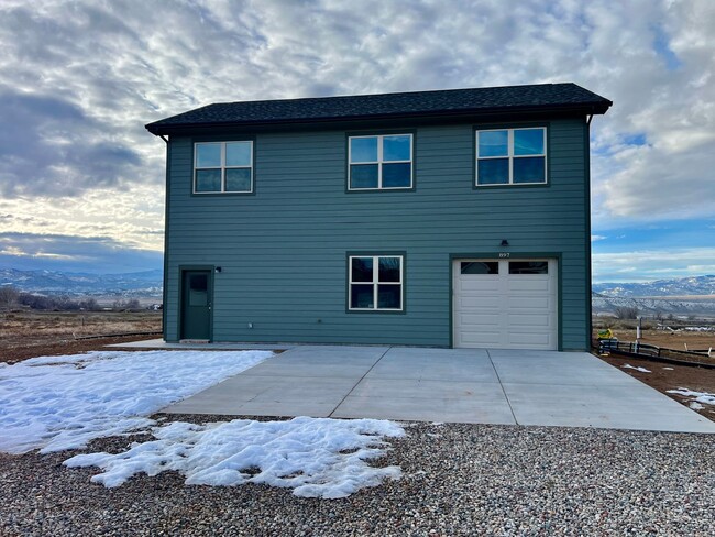 Building Photo - Modern 2-Bedroom Rental in Silt