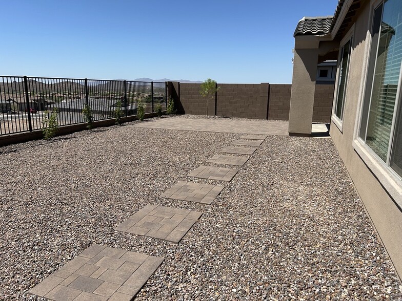 Building Photo - 13531 W Calle de Baca