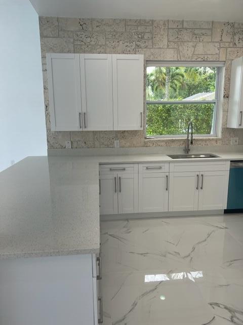 Building Photo - 16082 Rio Del Sol
