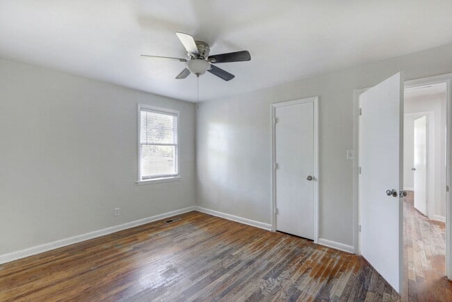 Building Photo - Renovated Three Bedroom House with large yard