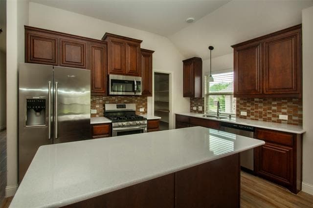 Building Photo - 412 Rush Crk Dr