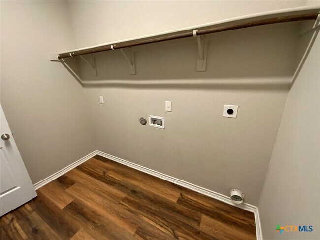 Building Photo - 6017 Worthing Dr