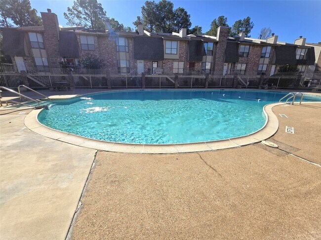 Building Photo - 1919 Place Rebecca Ln