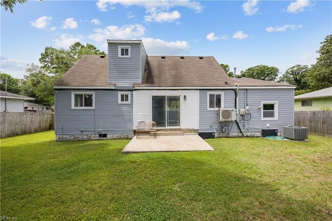 Building Photo - 528 Lavender Ln