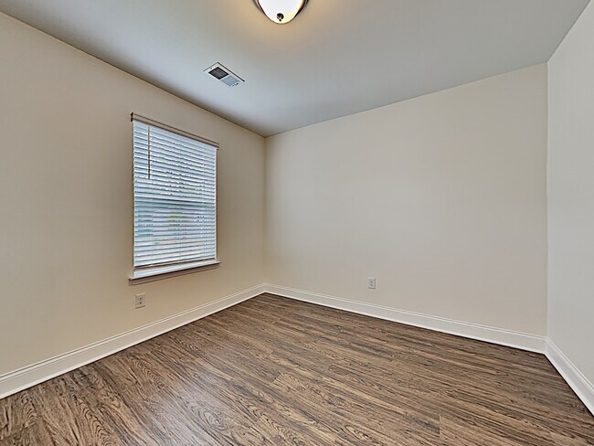 Building Photo - 136 Sweetgum Drive