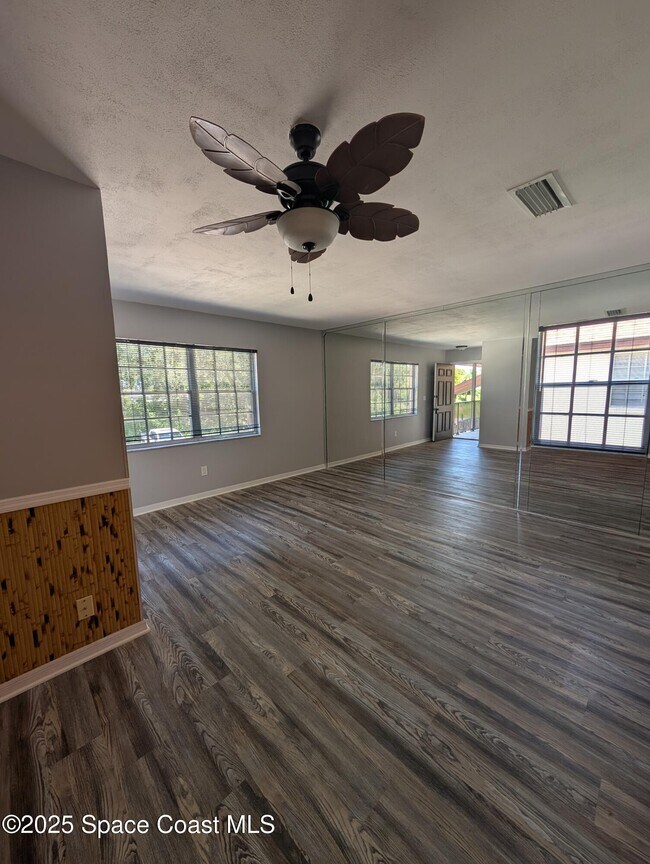 Building Photo - 2969 Sir Hamilton Cir