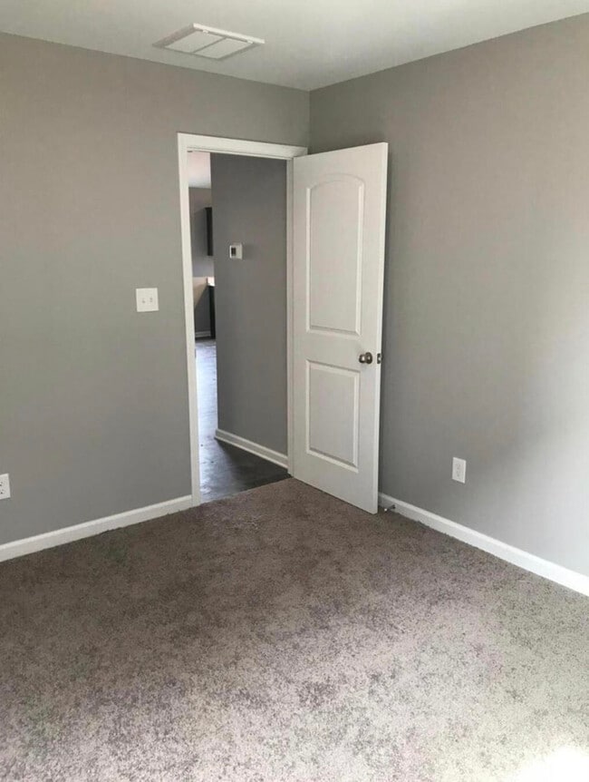 Building Photo - 2492 Feathersound Wy