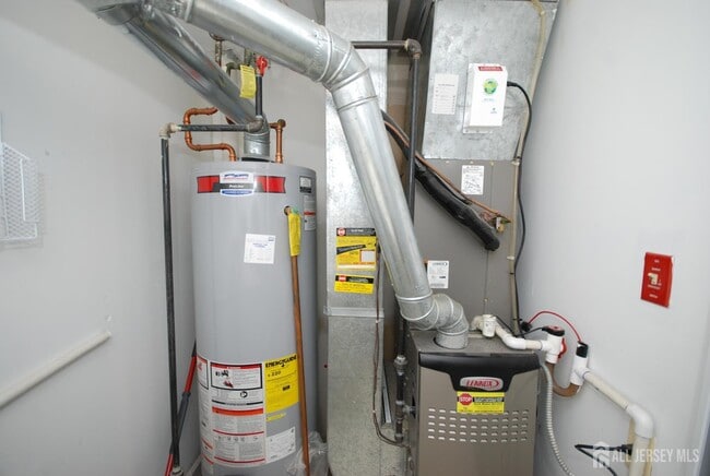 Building Photo - 1101 Stony Brook Way