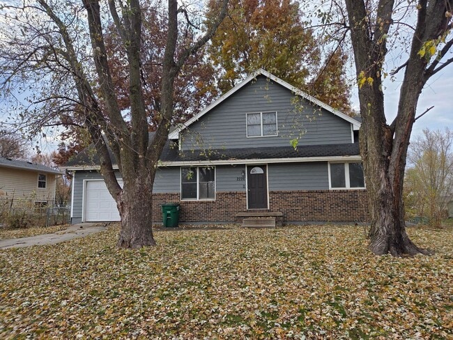 Primary Photo - Norwalk 3 Bedroom HOUSE