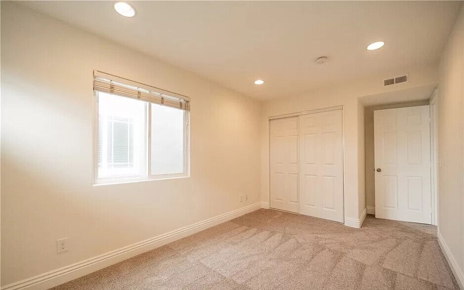 Building Photo - 919 Alabama St