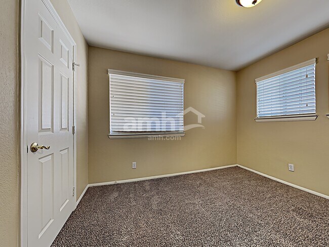 Building Photo - 1824 Glenwillow Dr