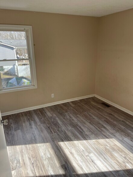 Building Photo - 2129 Ferry Rd