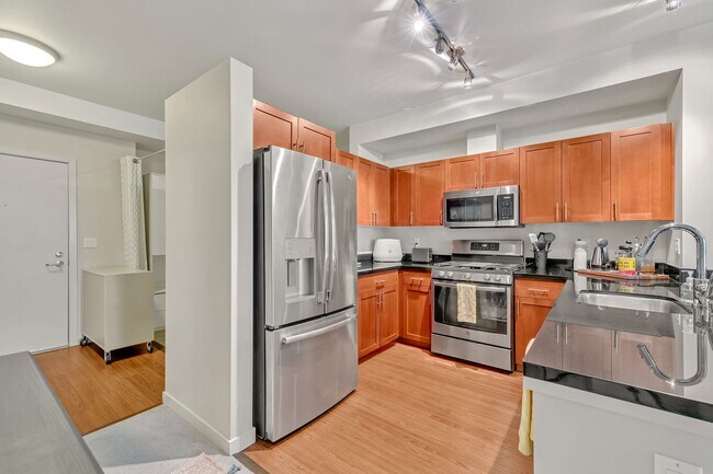 Building Photo - Burien Town Square Condo for lease!