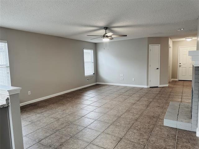 Building Photo - 4813 Cedar Crest Dr