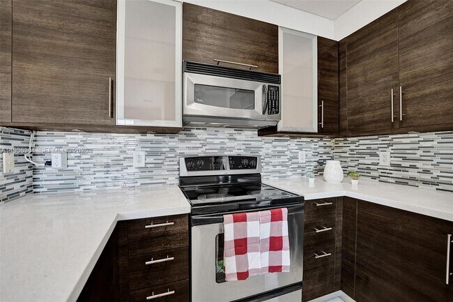 Building Photo - 4301 SW 131st Ln