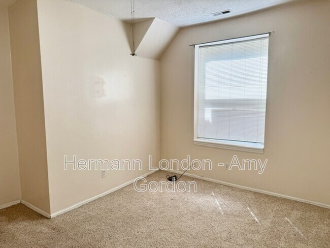 Building Photo - 4738 Olive St