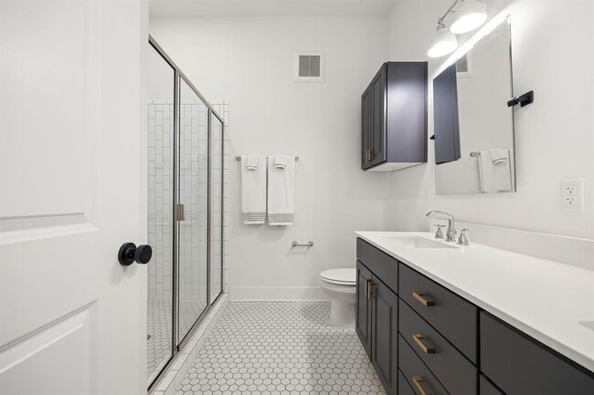 Building Photo - 4704 Sunset Trail