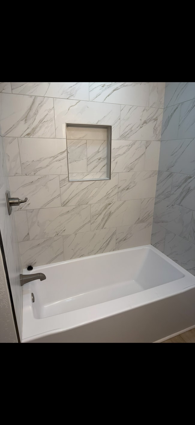 Building Photo - 112 Poplar St