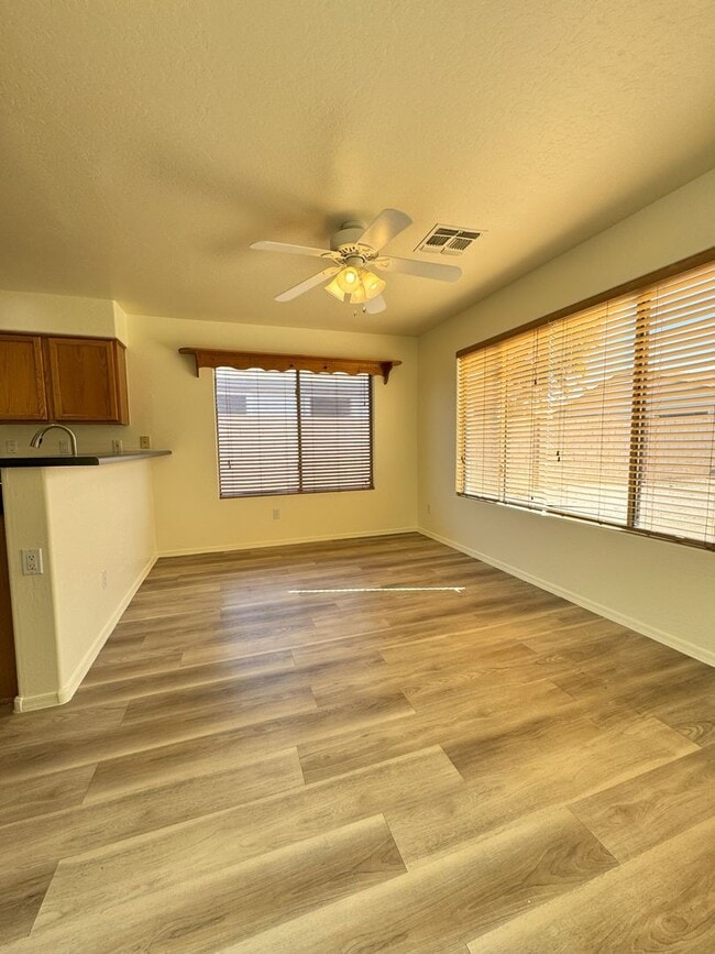 Building Photo - ASHLEY HEIGHTS 3 BEDROOM WITH HUGE BACKYARD