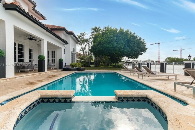 Building Photo - 1309 Middle River Dr