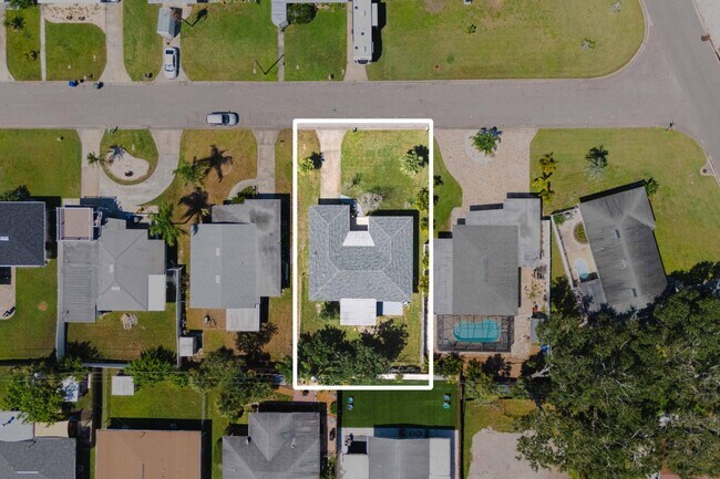 Building Photo - 2491 Coronado Way