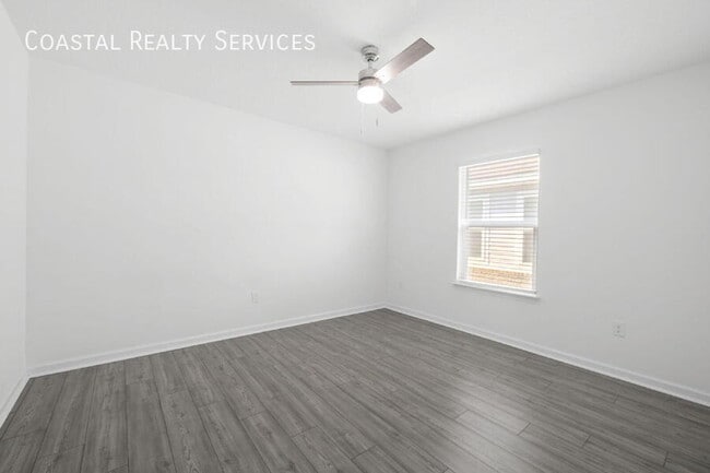 Building Photo - 146 Old Canoe Ln