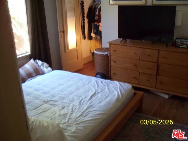 Building Photo - 4354 Coolidge Ave