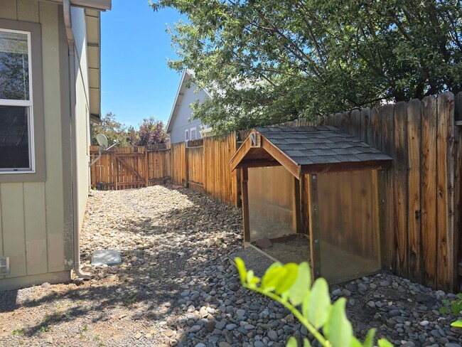 Building Photo - 1458 Cardiff Ct
