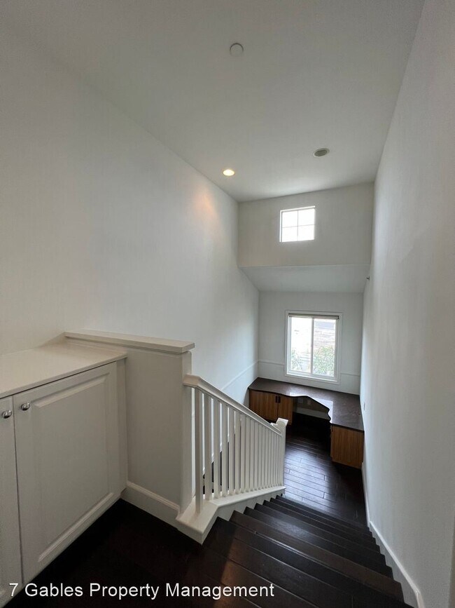 Building Photo - 2 br, 2.5 bath House - 19411 Surfset Drive