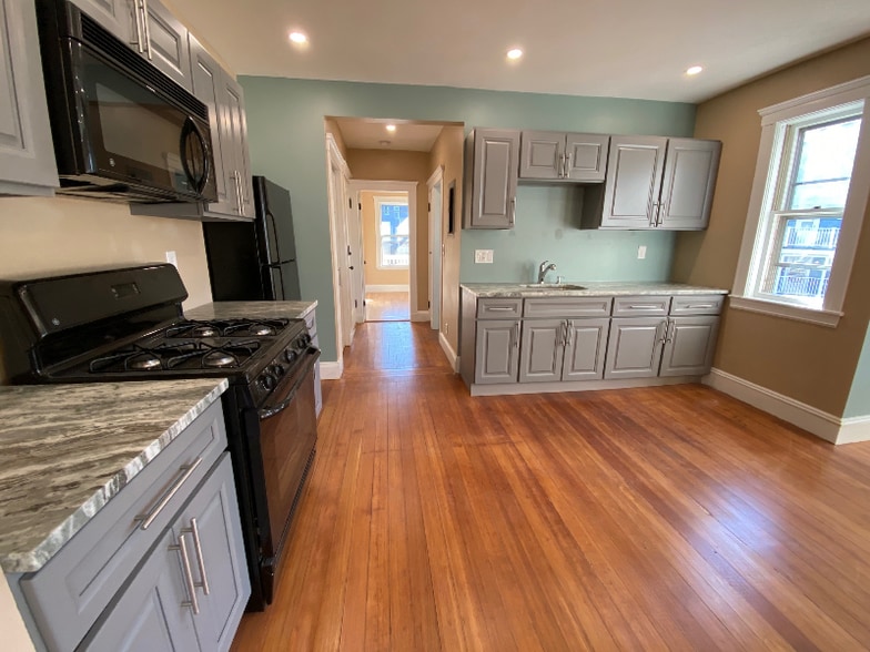 Building Photo - 254 Belgrade Ave