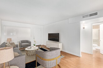 Building Photo - Decco 109 | Tempe Apartments