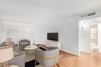 Building Photo - Decco 109 | Tempe Apartments