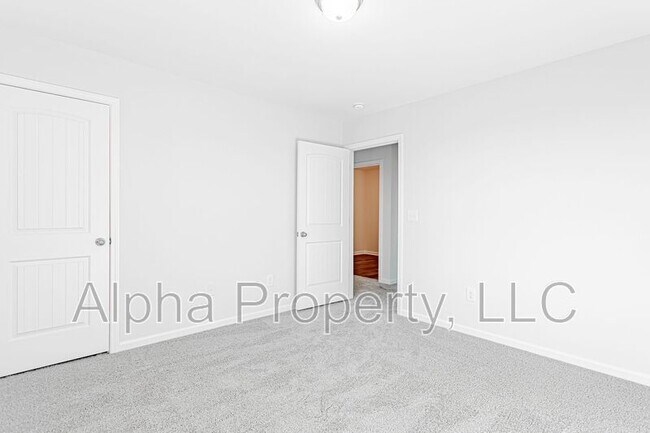 Building Photo - 328 Trail Branch Ct.