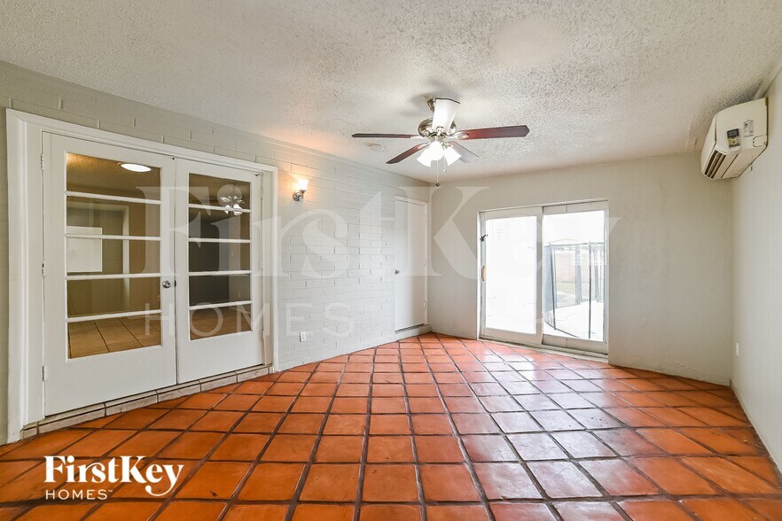 Building Photo - 4120 W Ironwood Dr