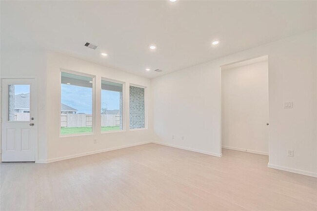 Building Photo - 26415 Virginia Wild Rye Ln