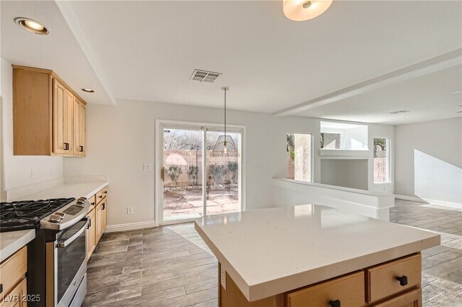 Building Photo - 6615 Melodic Ct