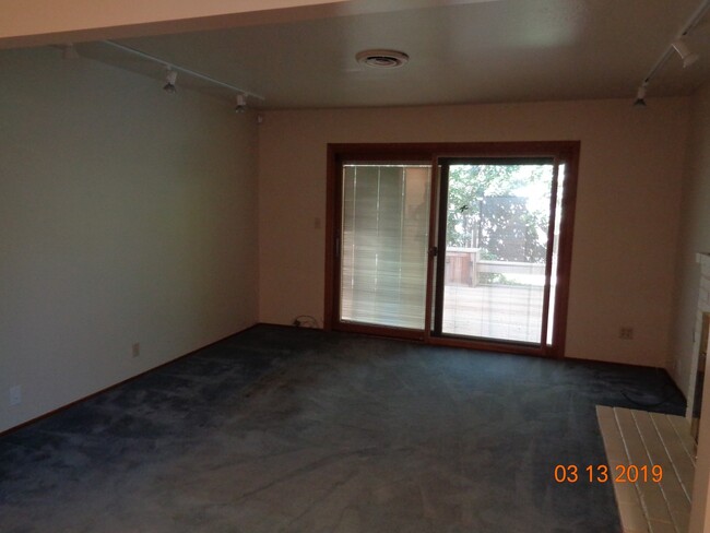 Building Photo - 3 Bed/ 2 Bath Rohnert Park House for Rent